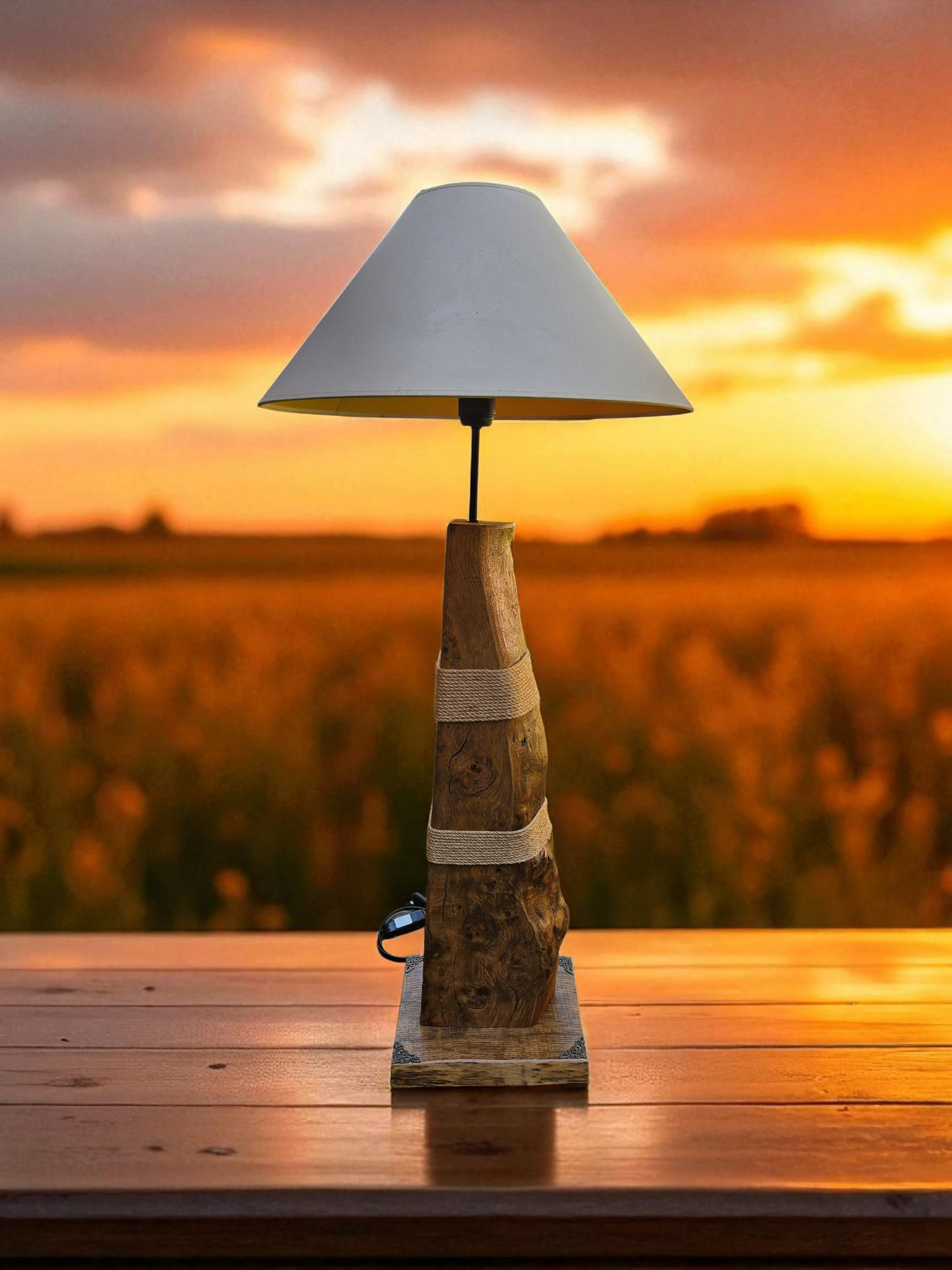 Lampe artisanale en bois d'olivier