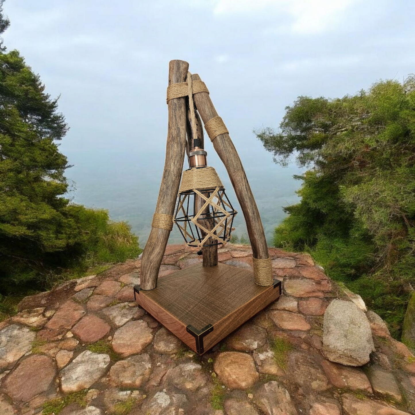 Lampe en bois flotté