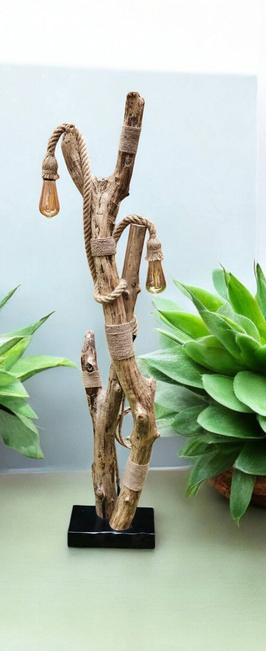 Lampe en bois flotté