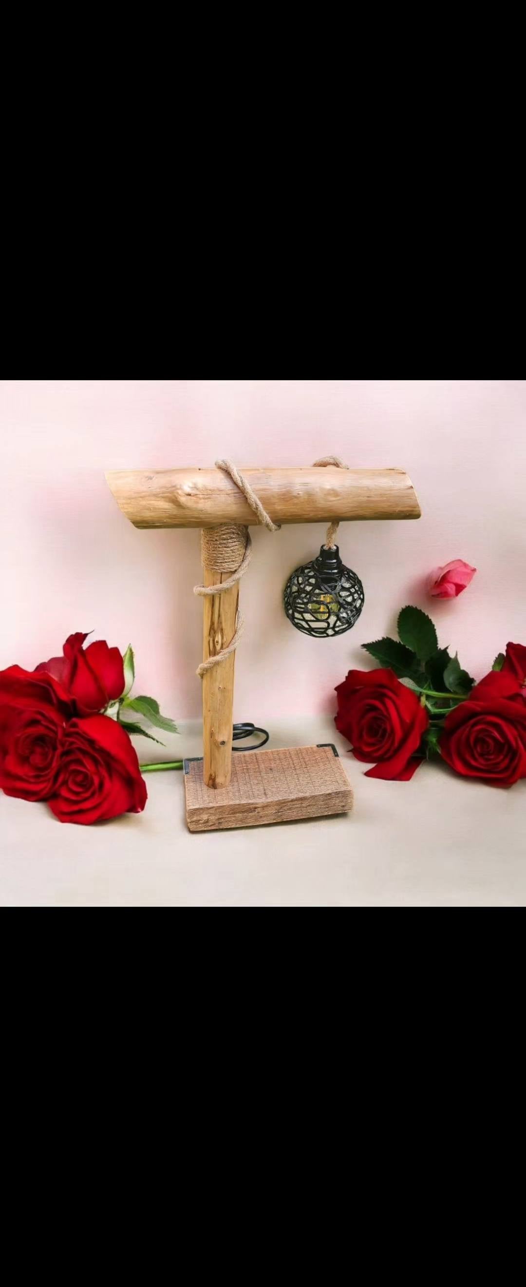 Lampe en bois flotté