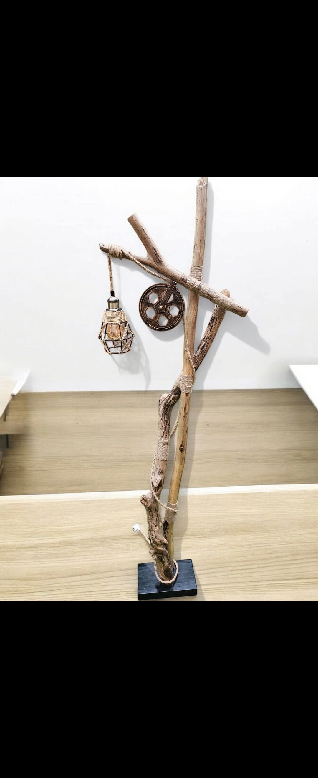 Lampe en bois flotté grosse pièce 1m80